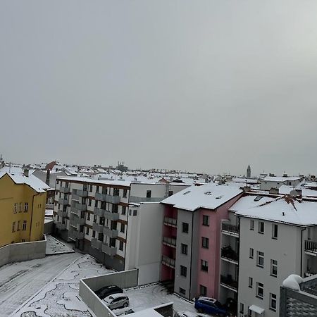 Sky Apartments 501 Plzeň Esterno foto